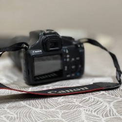 Камера Canon EOS 1100D - фото 2