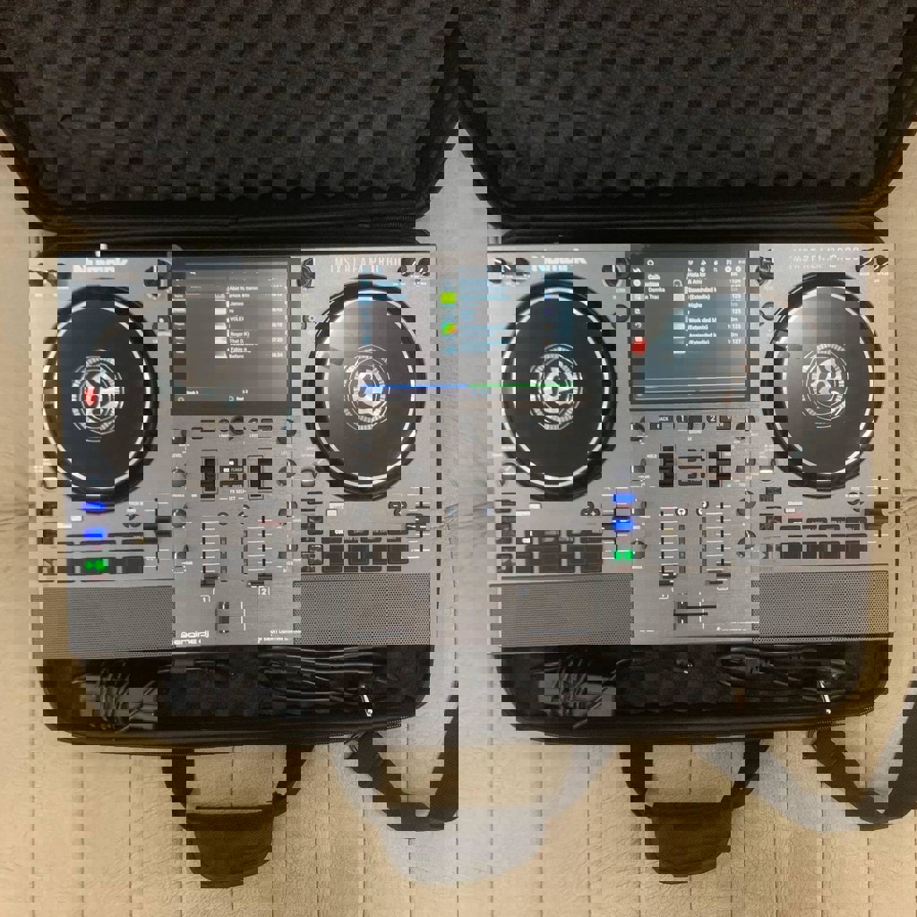 DJ контроллер