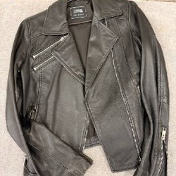 Кожаная куртка женская - фото 4