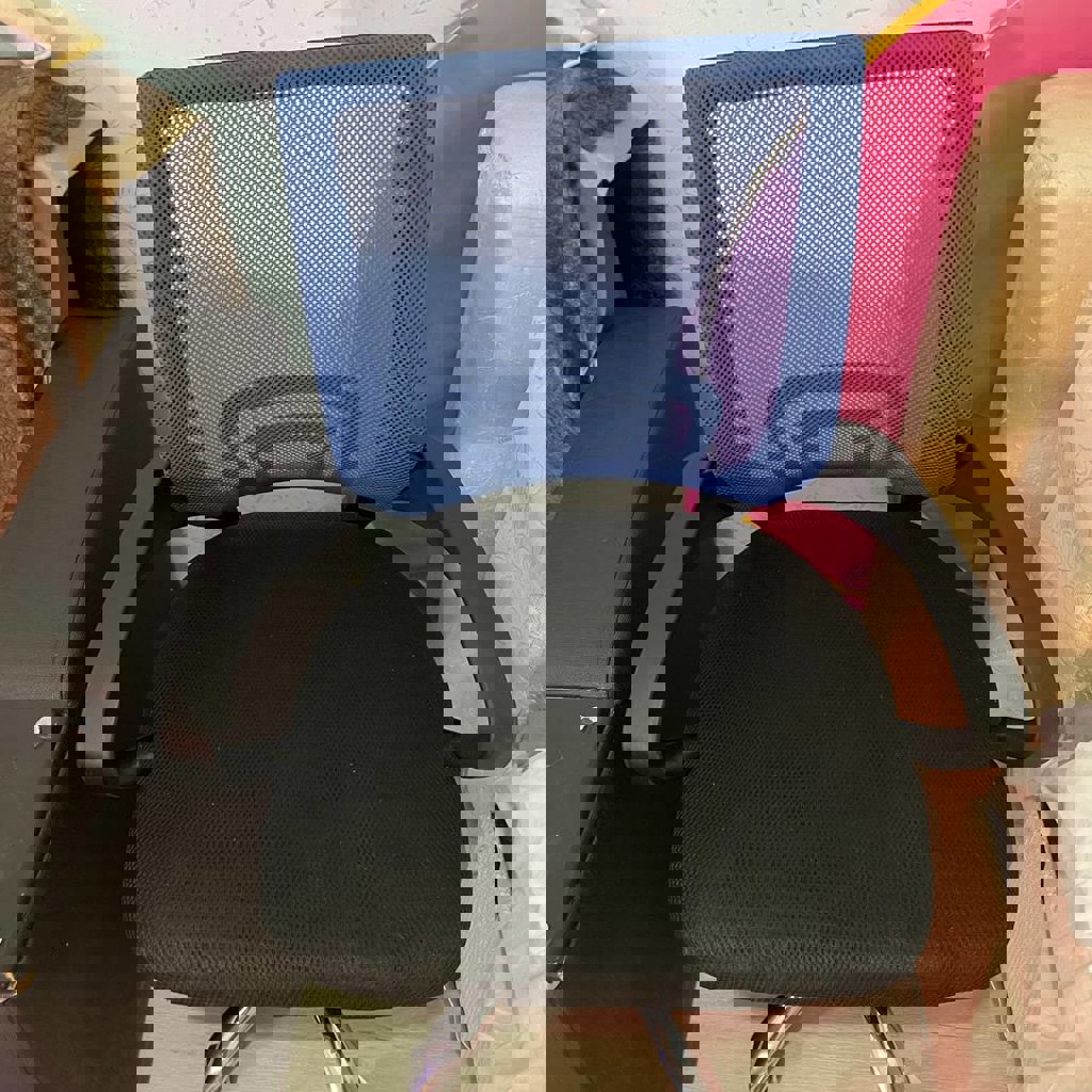 Компьютерное кресло-стул