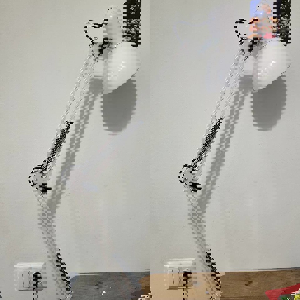 Лампа настольная