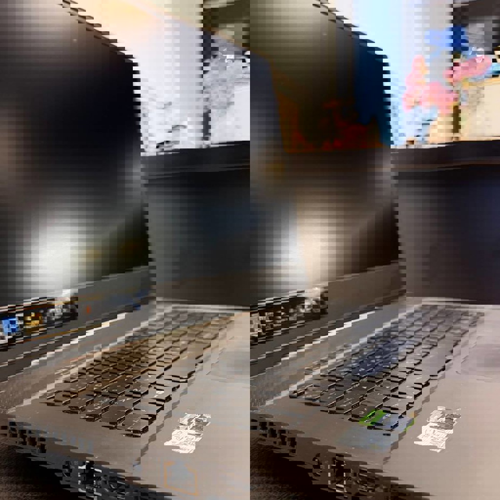 Ноутбук ASUS ROG Zephyrus M15 (GU502LW)