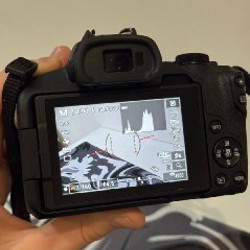 Камера Canon R50 - фото 2