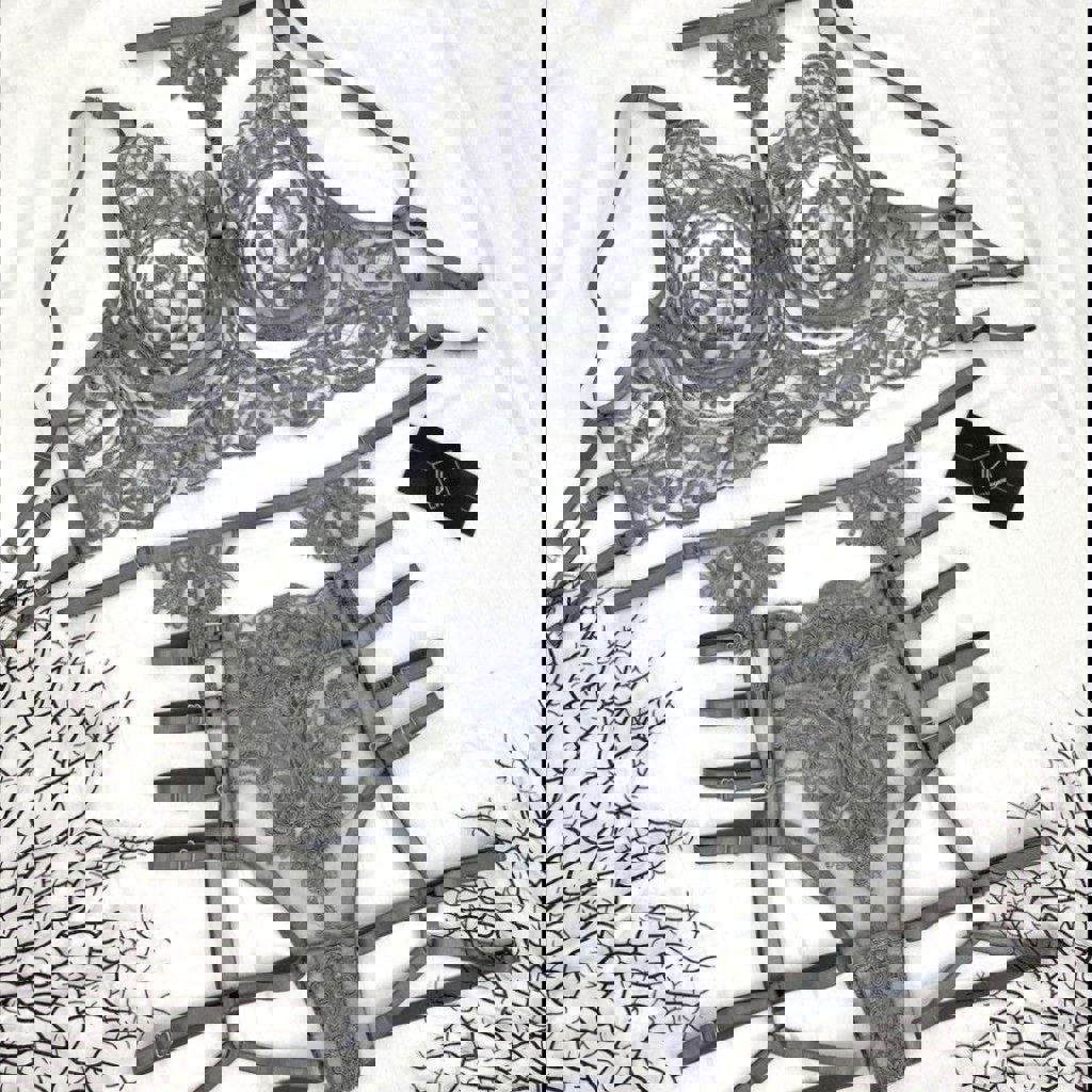 Комплект нижнего белья