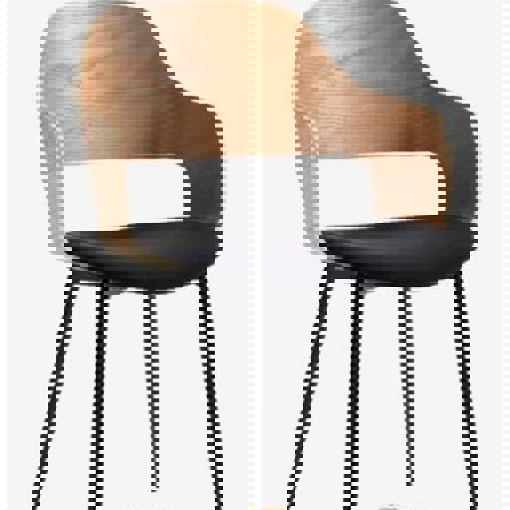 Стол и два стула