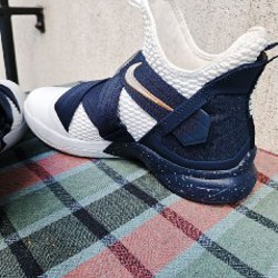 Кроссовки Nike LeBron Soldier XII SFG - фото 3