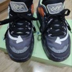 Кроссовки - фото 2