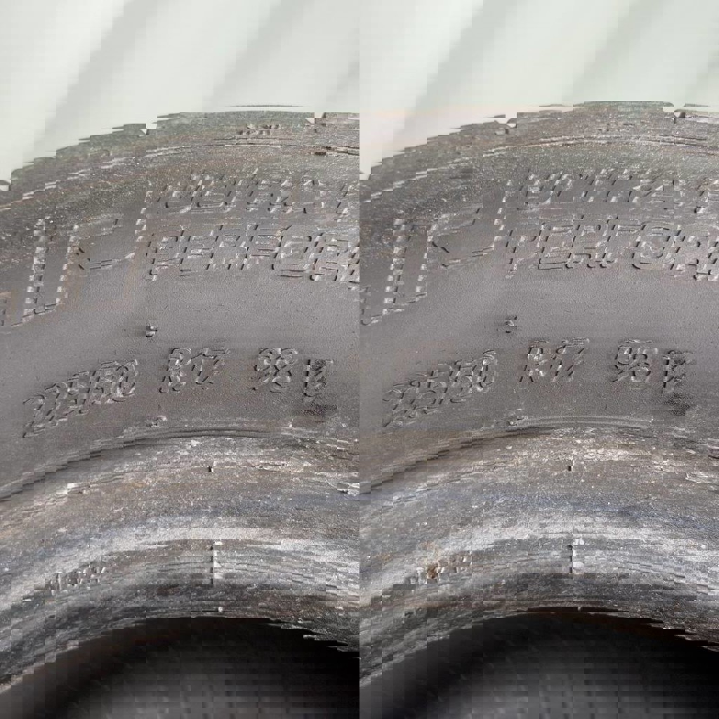 Резина R17 / 225/50