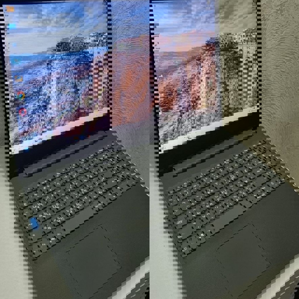 Ноутбук Lenovo V15