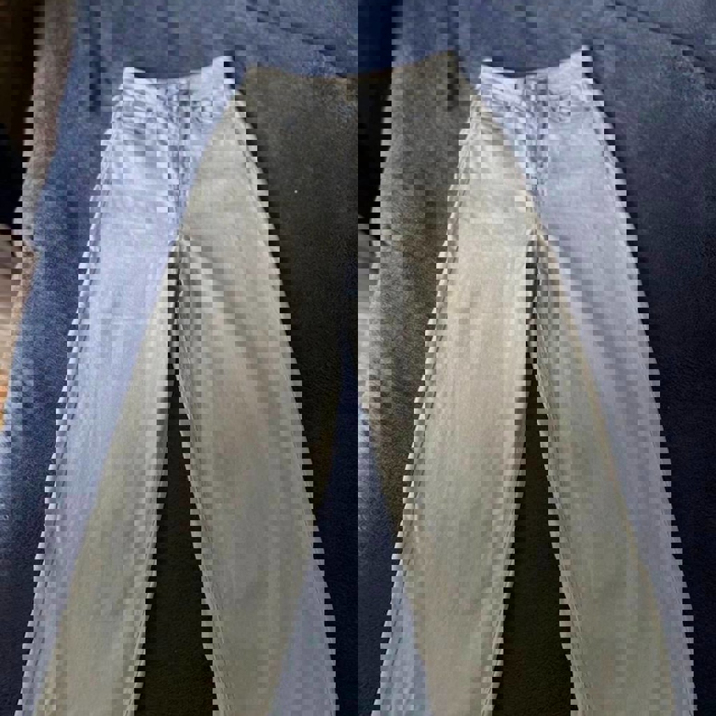 Джинсы женские светло-голубого цвета