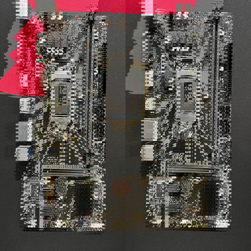 Материнская плата