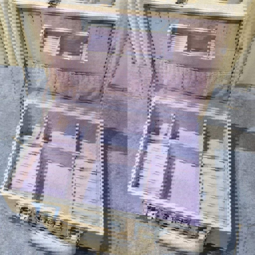 Шкатулка для хранения ювелирных изделий