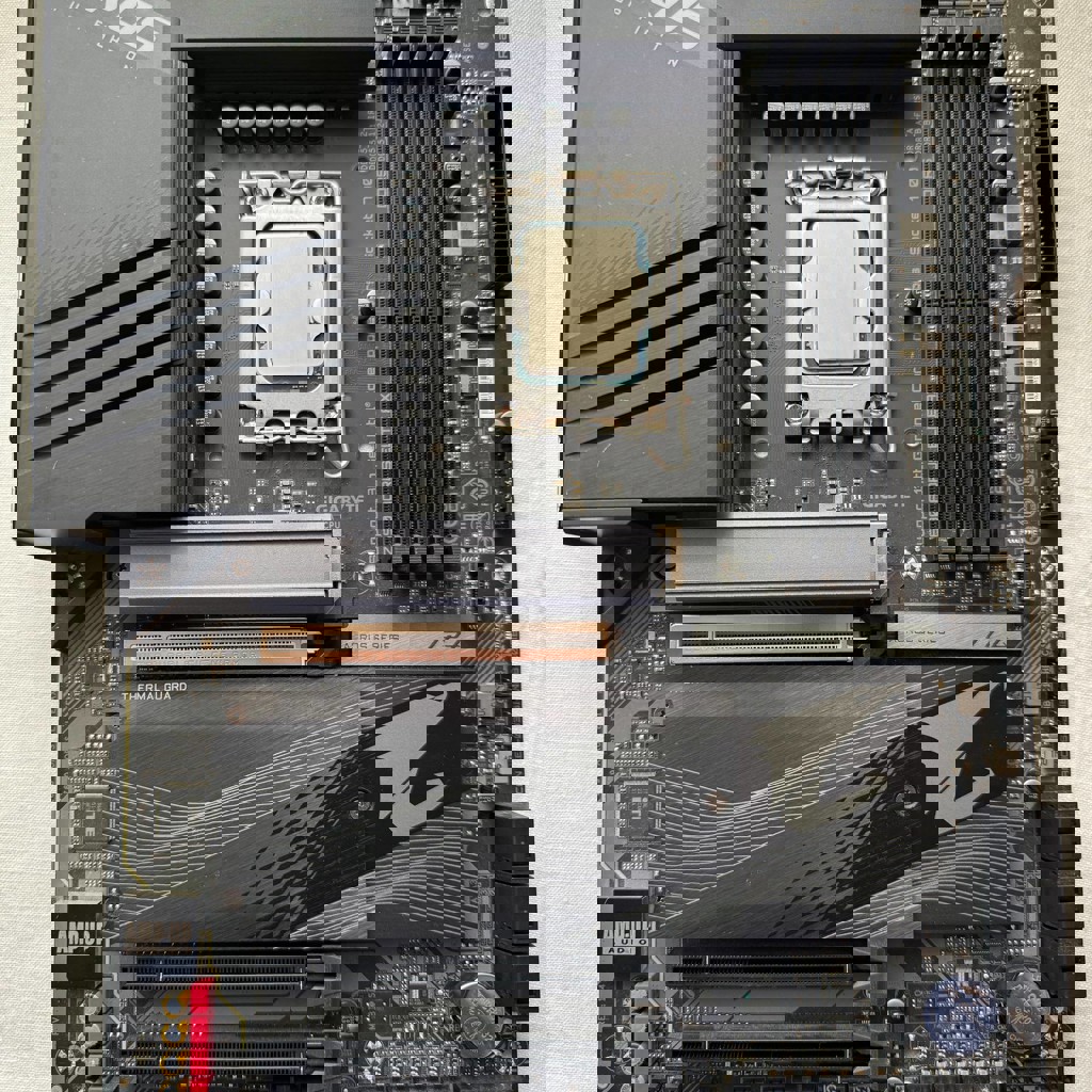 Материнская плата Gigabyte Z690 Aorus Elite AX DDR5