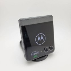 Motorola RAZR 2024 5G - фото 2