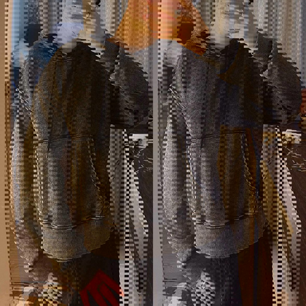 Серая толстовка