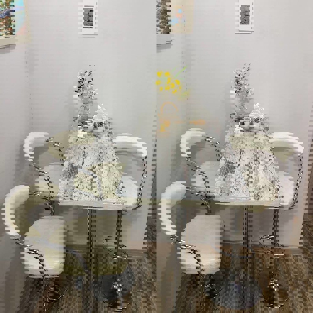 Барная стойка со стульями