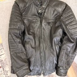 Кожаная куртка женская - фото 7