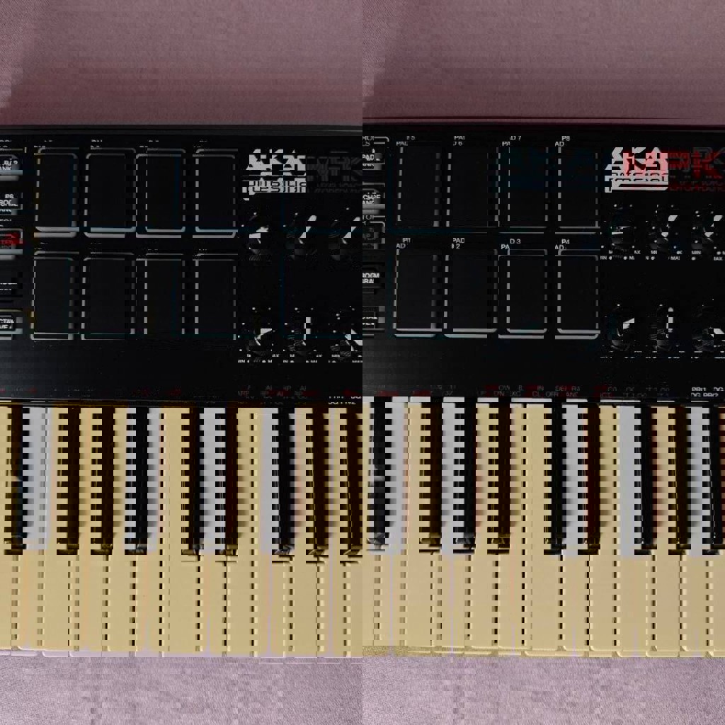 Midi клавиатура Akai mpk mini