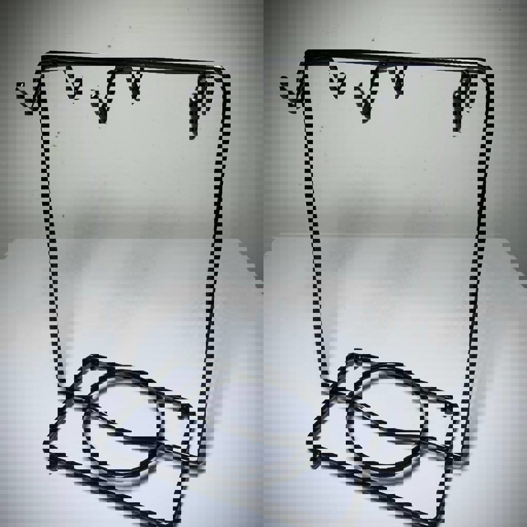 Металлическая стойка-держатель