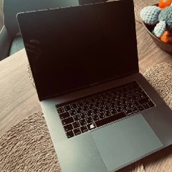 MacBook Pro 15 - фото 2