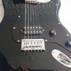 Электрогитара Fender Squire Sonic Stratocaster - фото 2