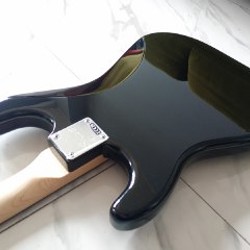 Электрогитара Fender Squire Sonic Stratocaster - фото 4