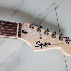 Электрогитара Fender Squire Sonic Stratocaster - фото 5