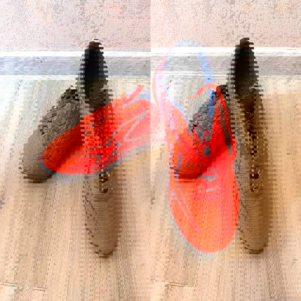 Футбольные бутсы Kinetix