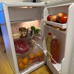 Холодильник с морозильной камерой - фото 3