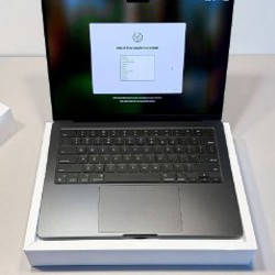MacBook Pro 14' M5 (24 Gb / 1 Tb) - фото 3