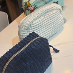 Косметички с косметикой - фото 9