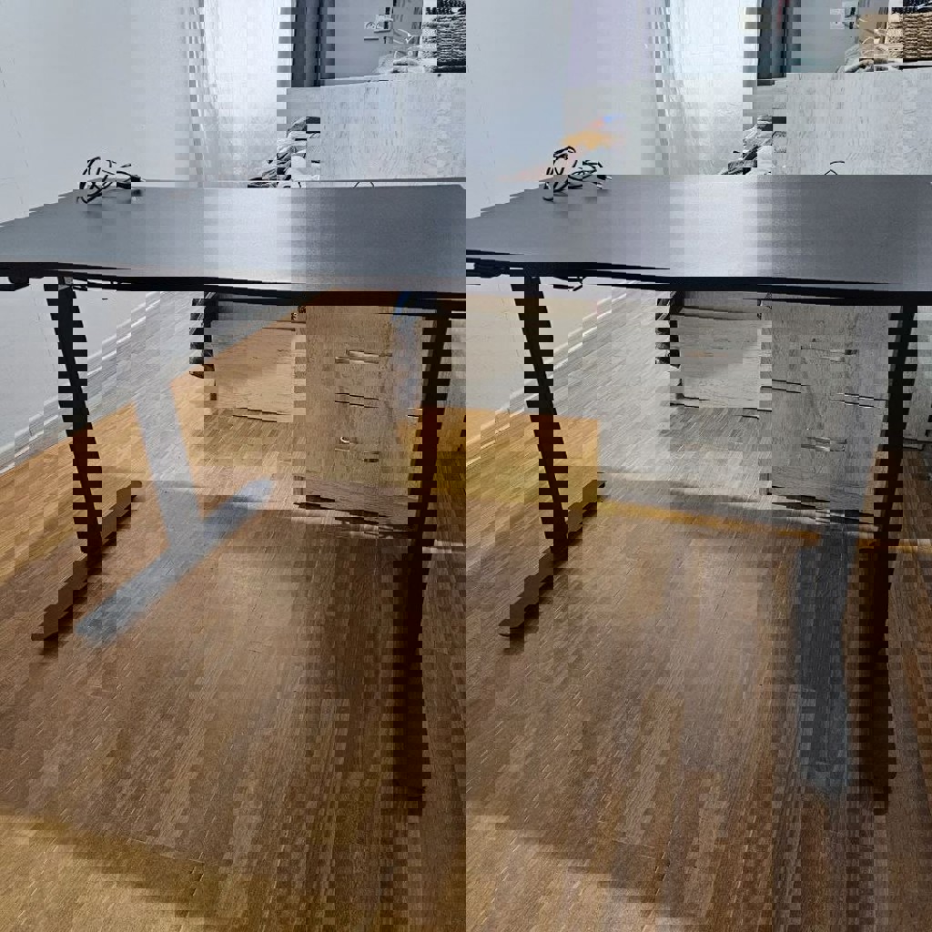 Офисный стол SVANEKE