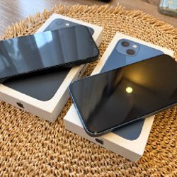 Apple iPhone 13 - фото 1