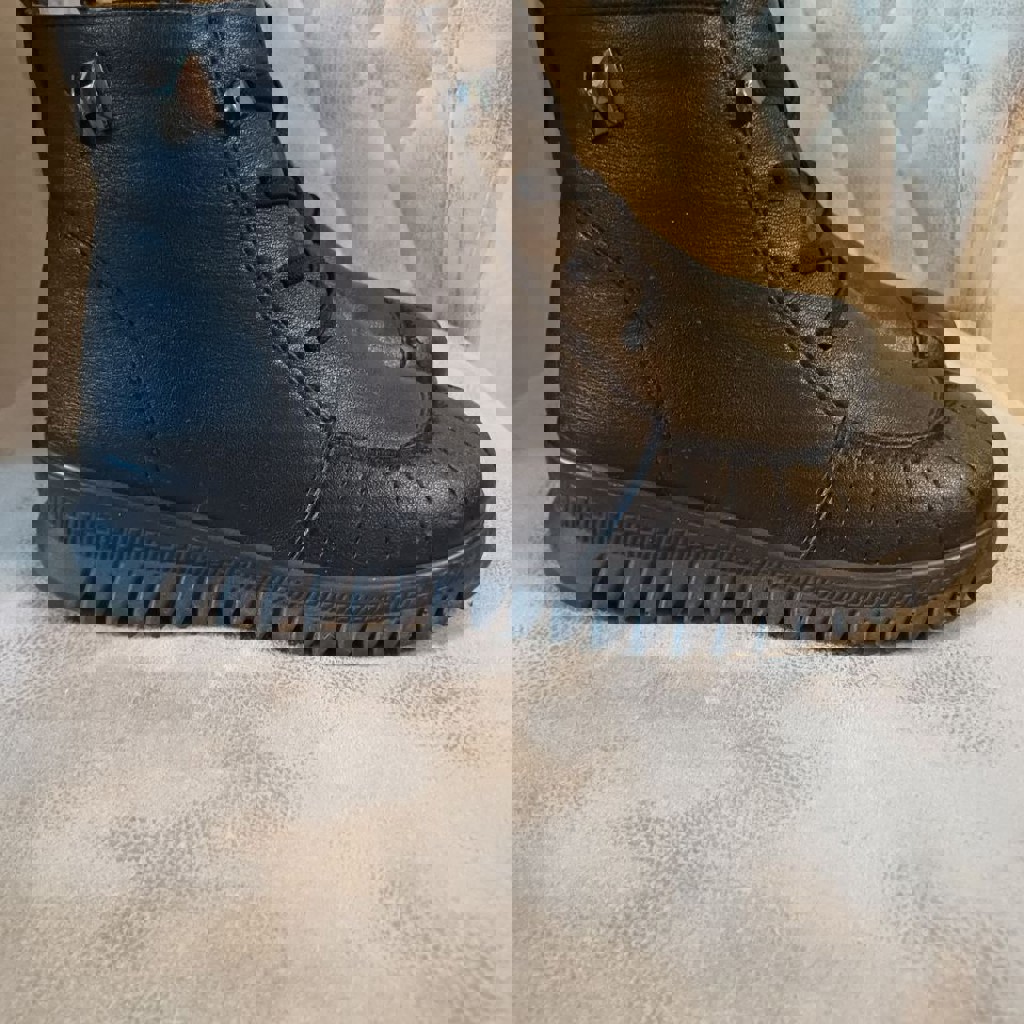 Зимние ботинки