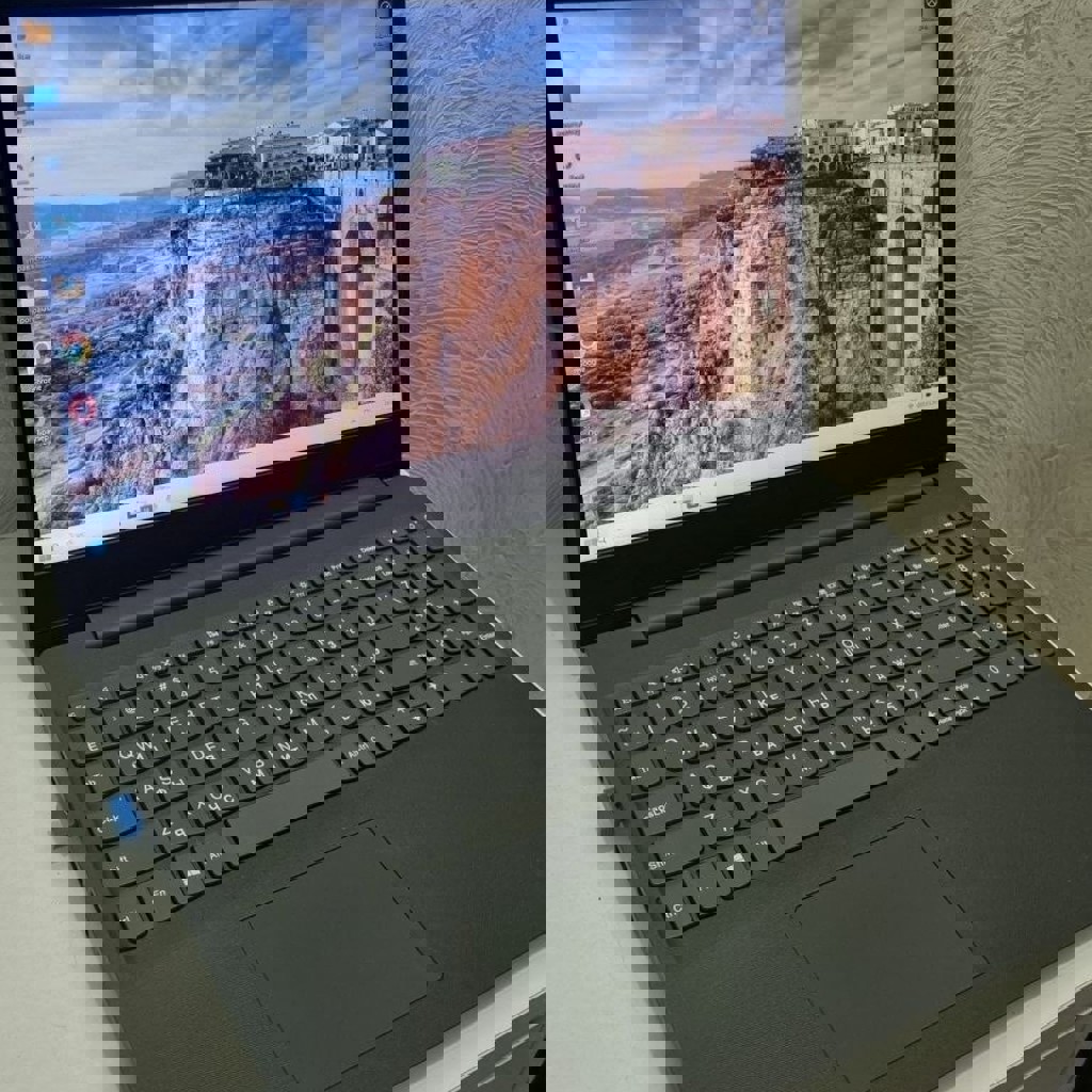 Ноутбук Lenovo V15