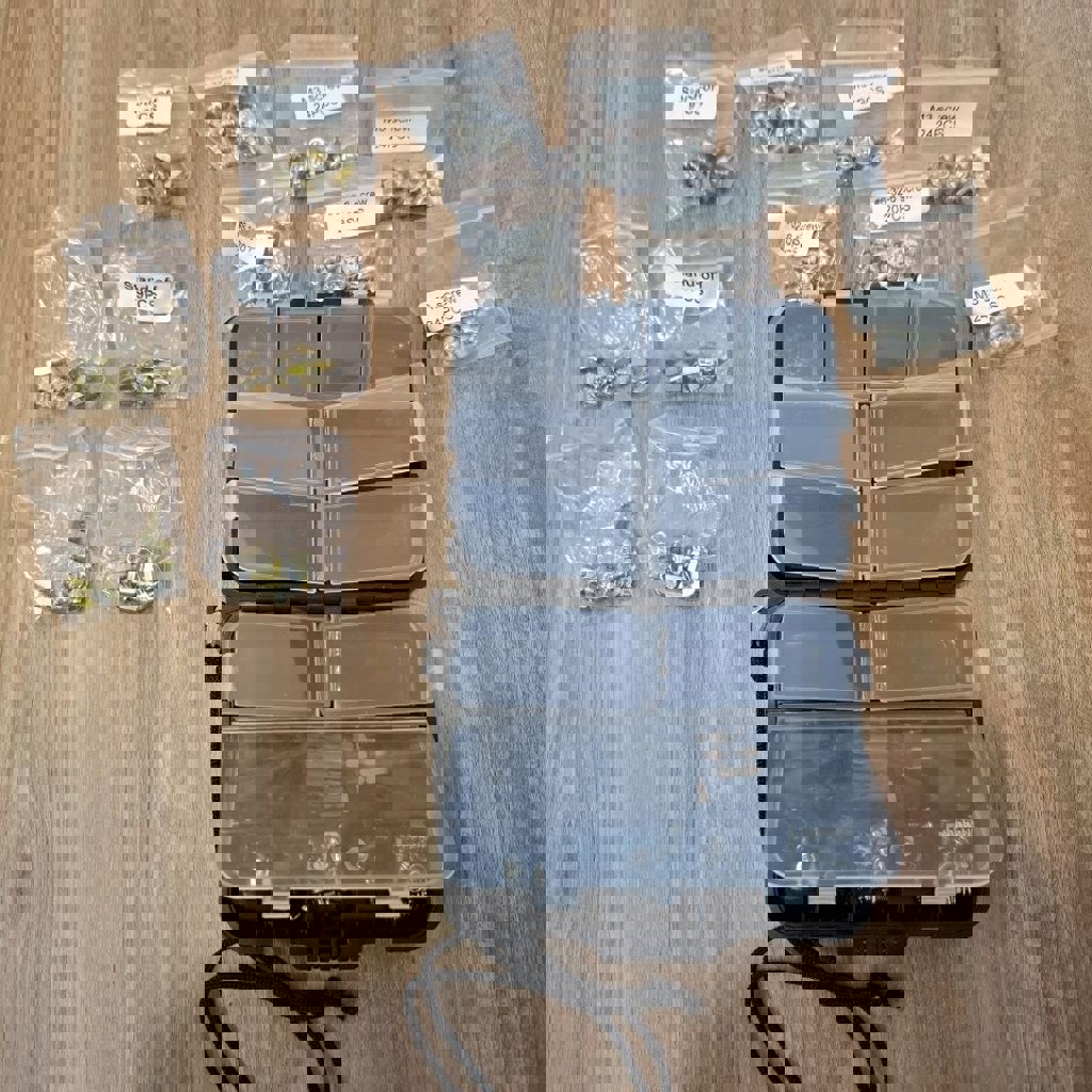 Набор болтов и стоек