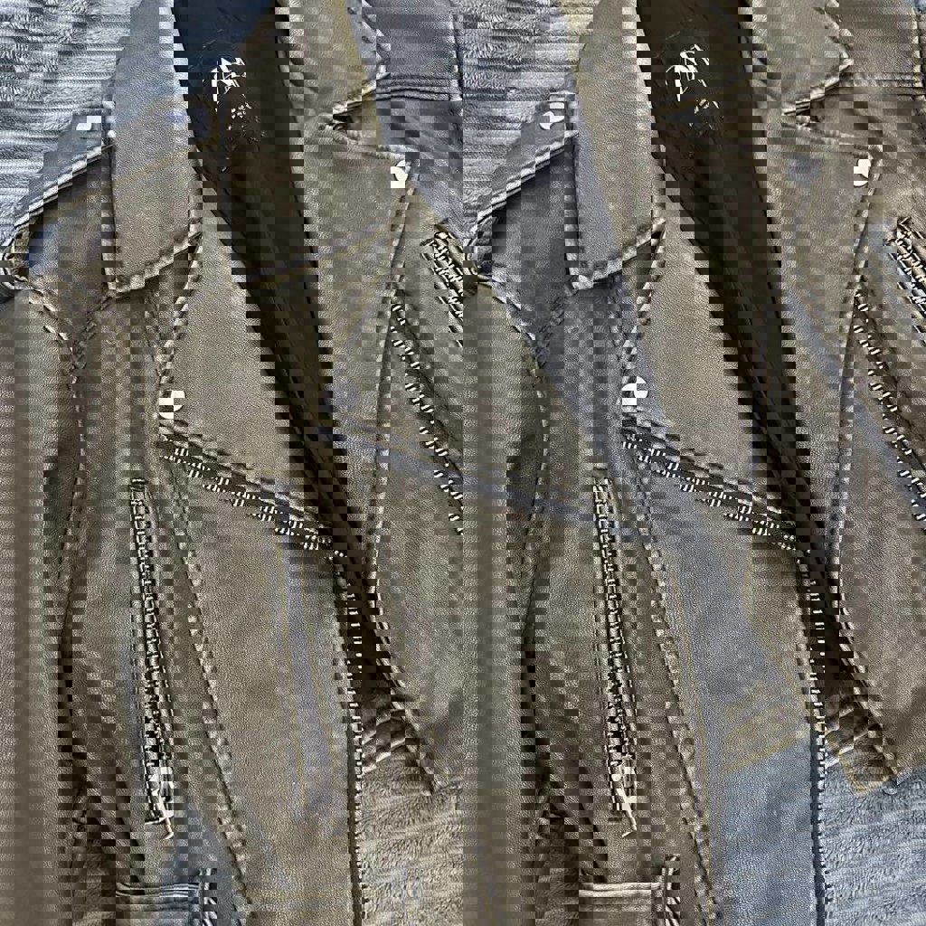 Кожаная куртка «Zara»