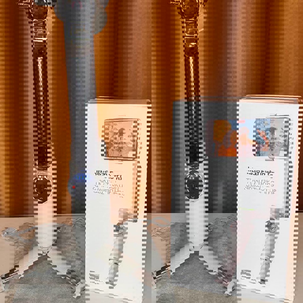 Умный стабилизатор Insta360 Flow Pro