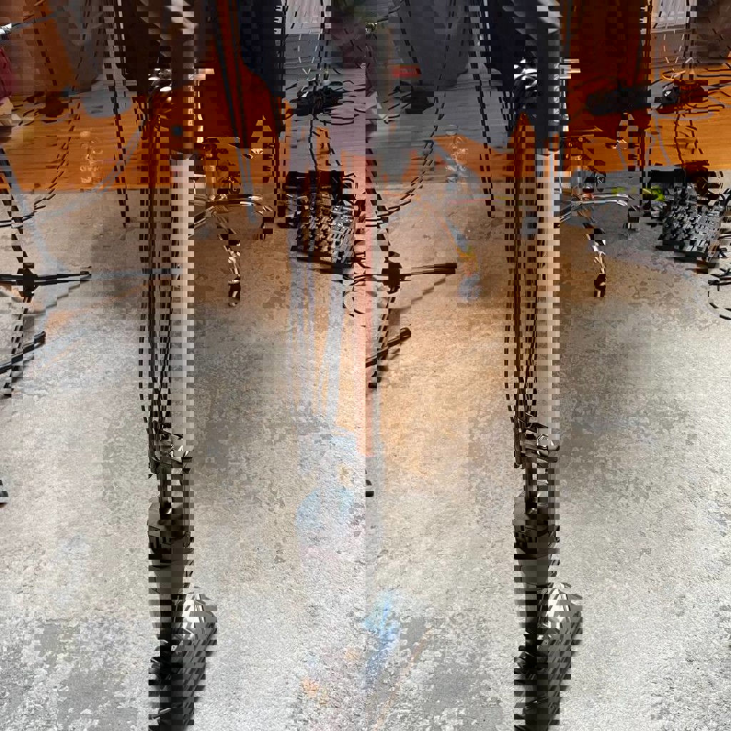 Вертикальный пылесос