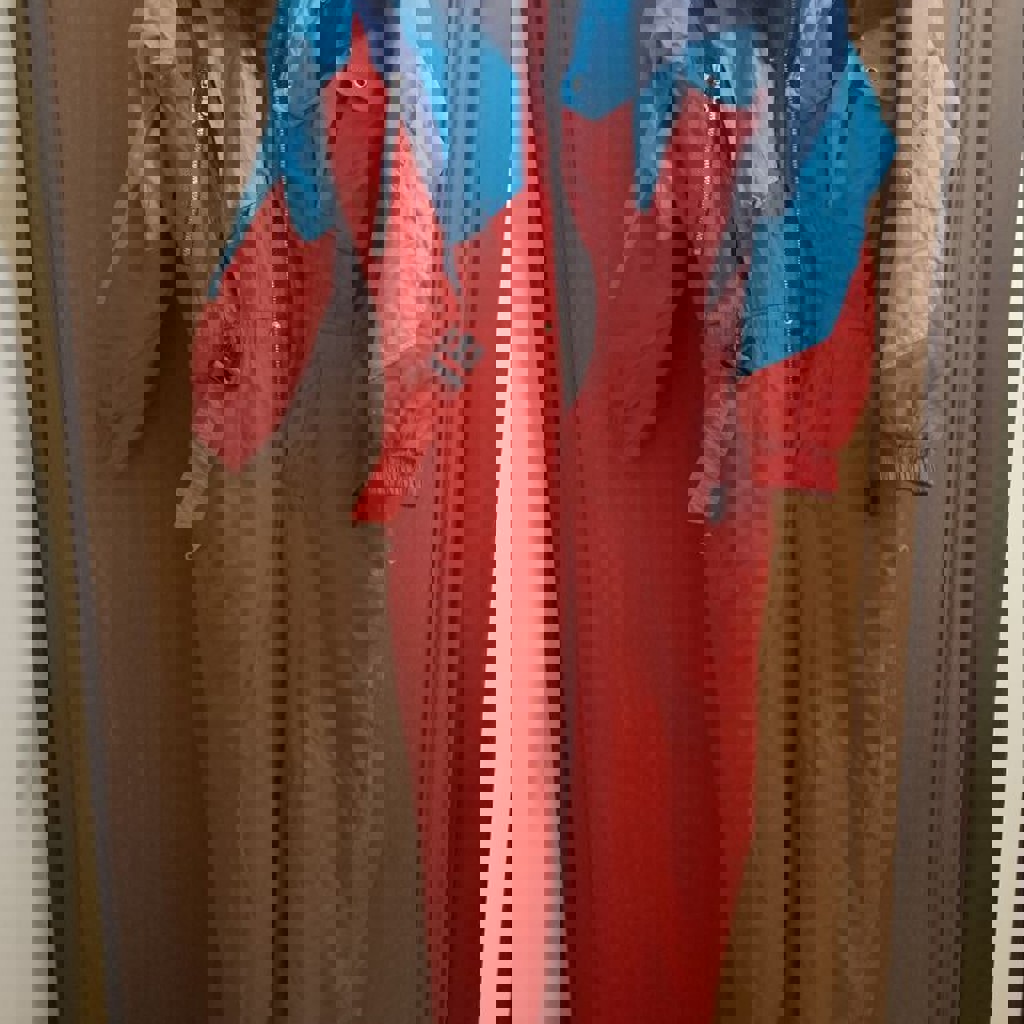 Горнолыжный комбинезон