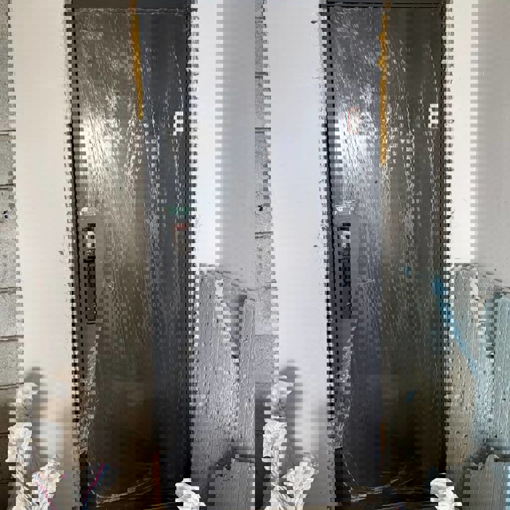 Входная дверь с умным замком