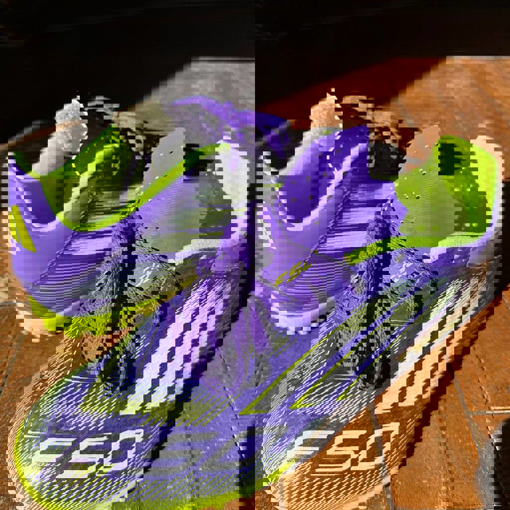 Бутсы сороконожки Adidas F50