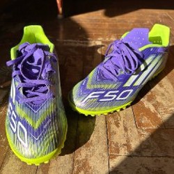 Бутсы сороконожки Adidas F50 - фото 4