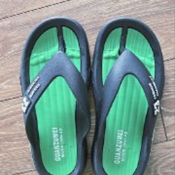 Кроссовки - фото 1