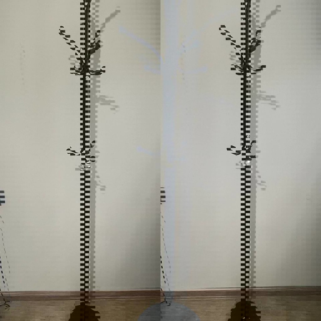 Вешалка высокая металлическая