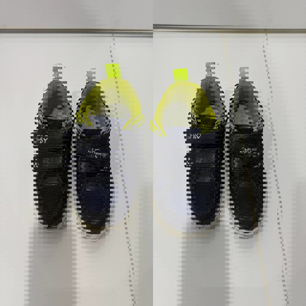 Кроссовки детские