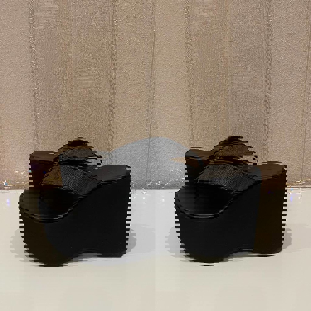 Босоножки на платформе