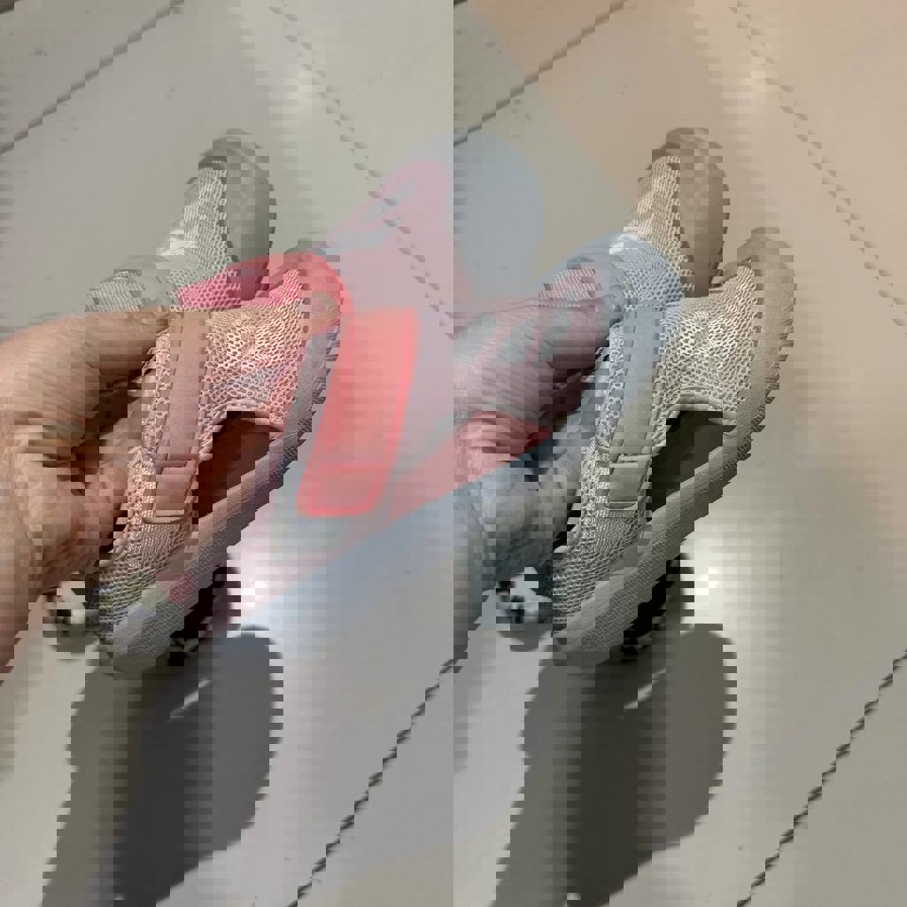 Кроссовки adidas