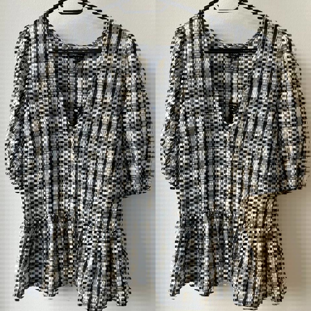 Укороченная блуза