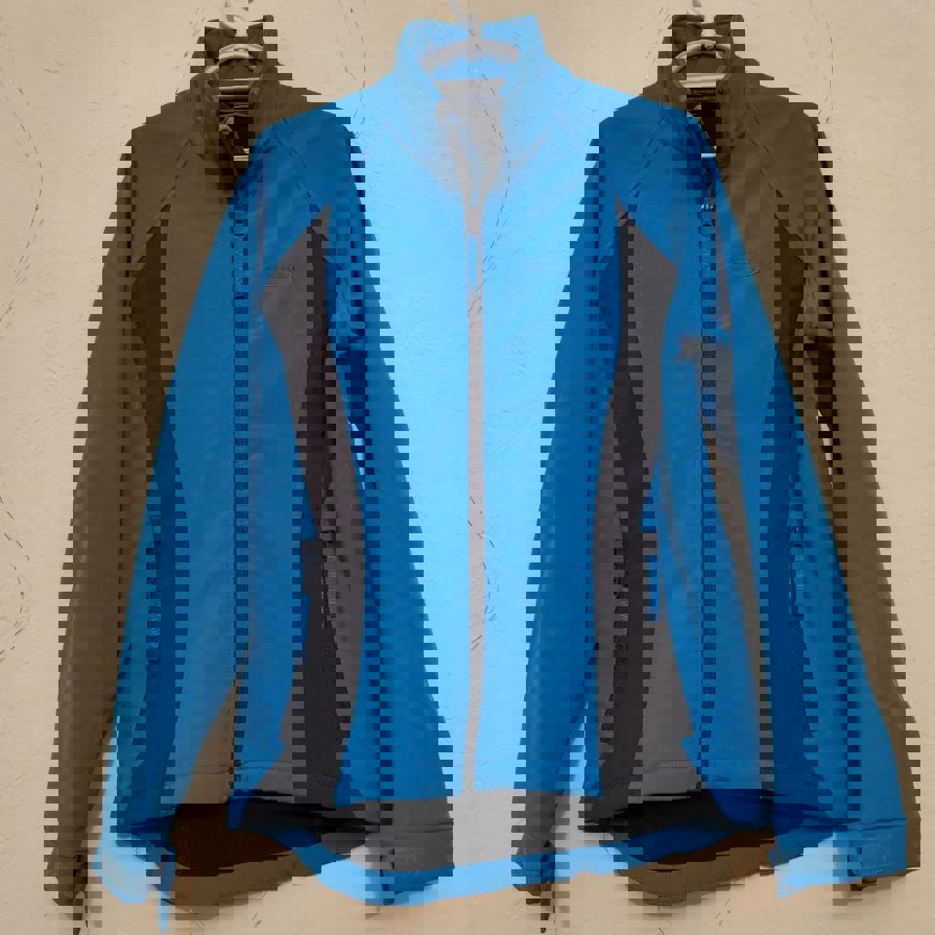 Спортивная ветровка